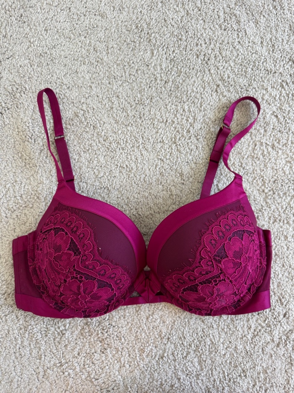 Victoria's Secret Magenta Floral Lace Bra - Size 34DDD